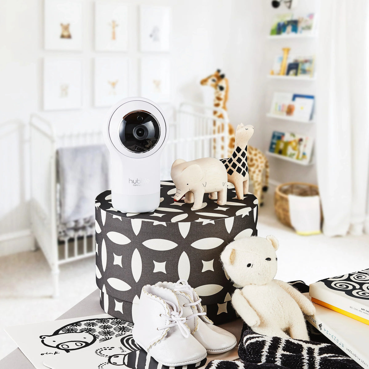 Pal Nursery Baby and Hubble with Function Glow, Wi-Fi Tilt, Pan, Zoom Monitor Connect