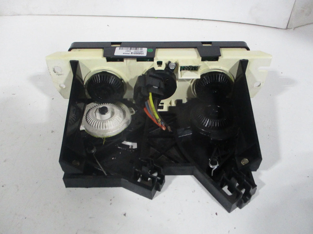 Saturn Controle Heater AC OEM 06-07 Ion LKQ Temperature (Good) Pre-Owned