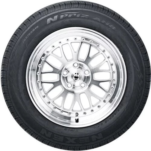 L, 2016-21 Malibu Chevrolet Accord 95H AH8 Honda (2 NPriz Fits: Nexen Tires) LX 205/65R16 BSW 2013-17