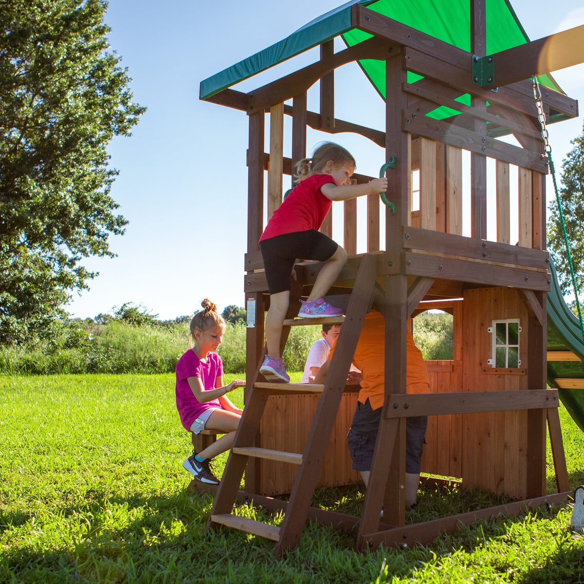 Discovery Backyard Swing Lakewood Set