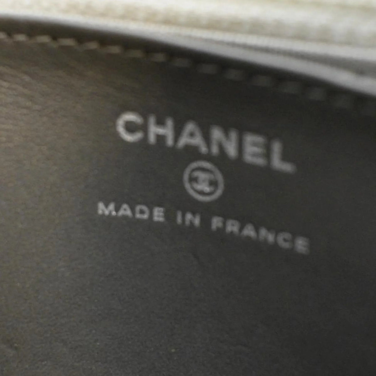 WOC Bag Reissue Crossbody Space Light Canvas Grey Pre-Owned CHANEL Quilted Charm 2.55 Classic