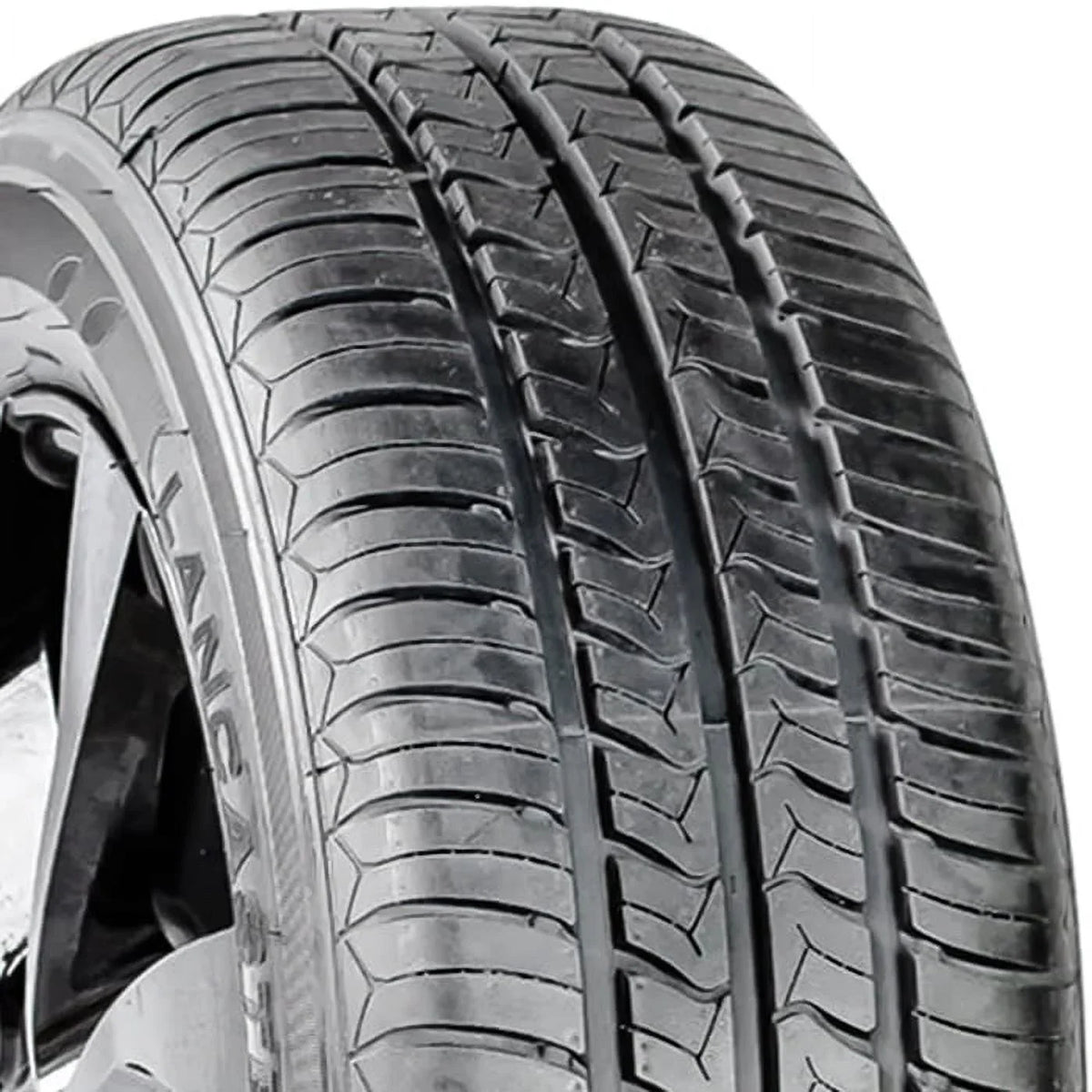 Tire Mini Base Cooper LP-16 Cooper 2010-14 Fits: Lancaster Clubman, 2002-07 84H Performance 175/65R15 Mini