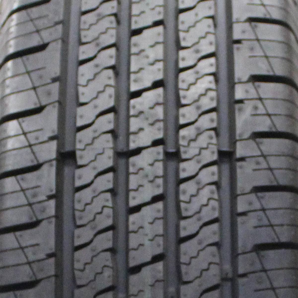 105H SUV/Crossover 245/60R18 LXHT-206 Highway Lexani Tire